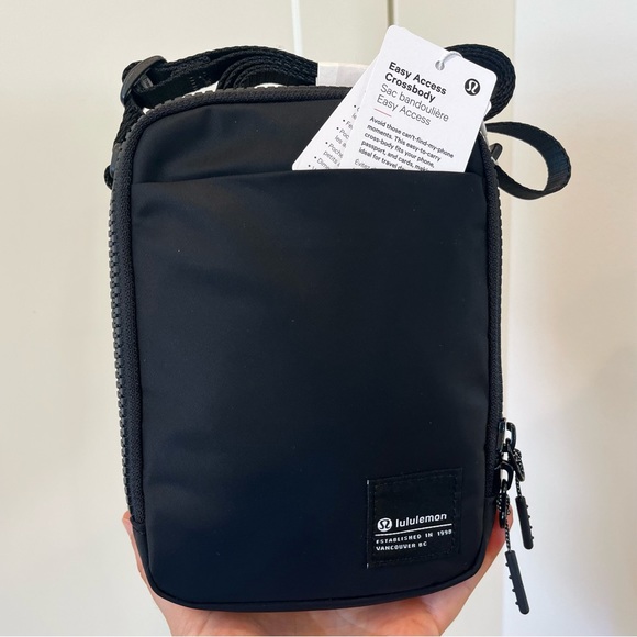 lululemon athletica Other - NWT Lululemon Easy Access Crossbody Bag 1.5L in black ( RARE )
